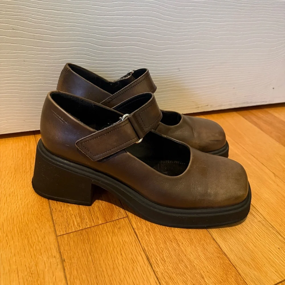 Vagabond Dorah Mary Jane Platform Shoes in Mud Brown EU Size 39/Women’s US 8.5